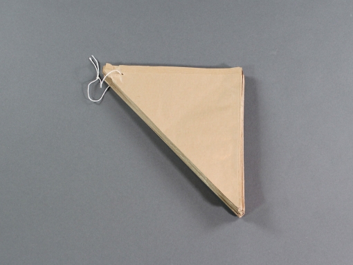 23x23cm, Diagonale 33cm, ca. 250g Inhalt