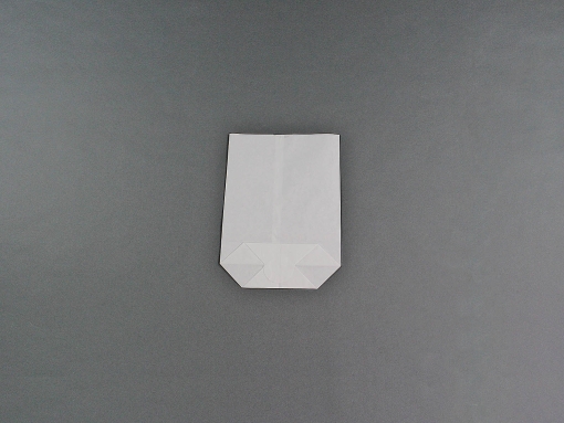 21x33+7,5 cm weiß 60g = 2 kg